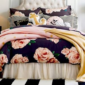 Pottery Barn Teen Emily & Meritt Bed Of Roses Duvet Cover & Sham